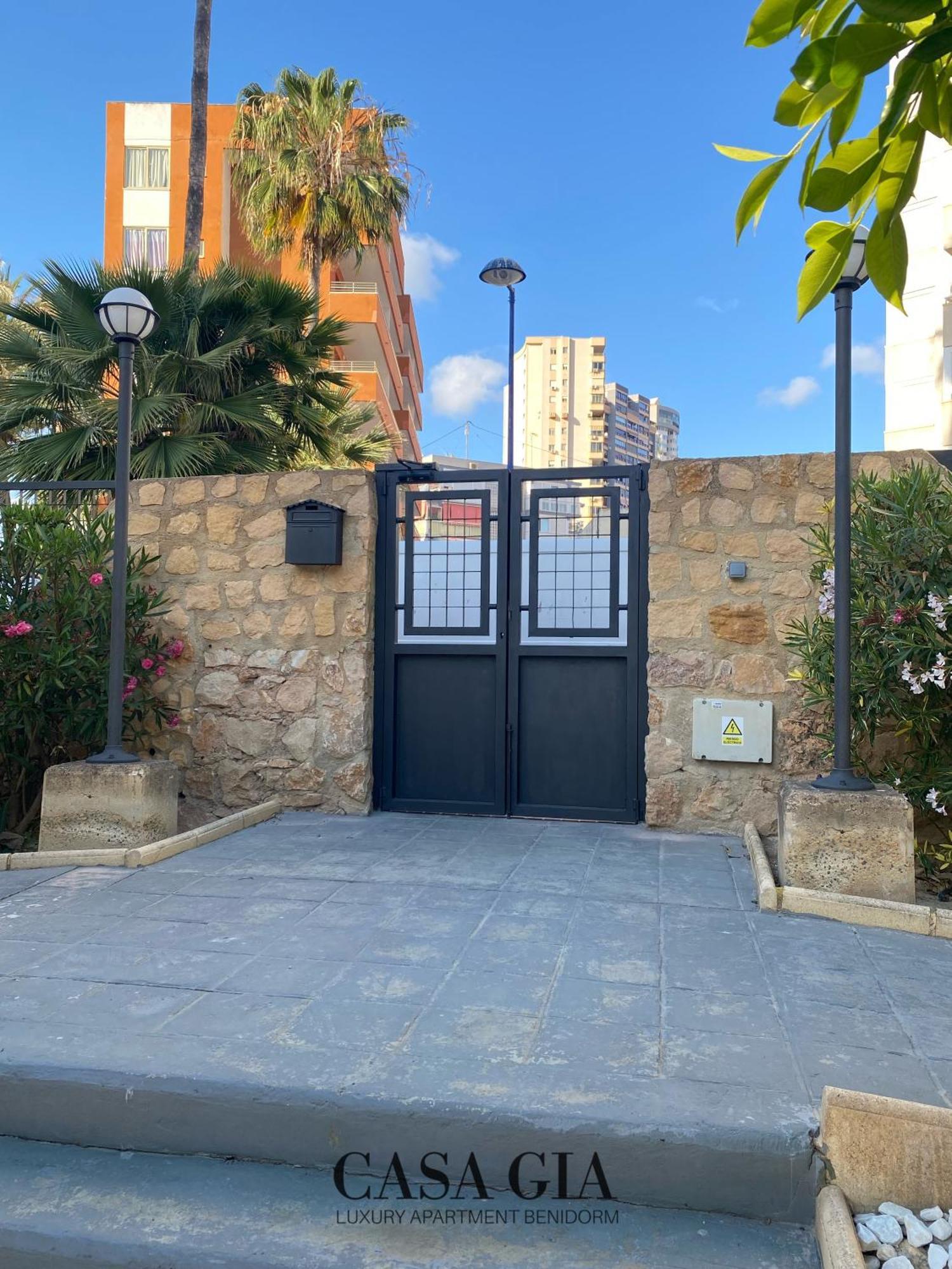 Casa Gia L Luxury Apartment ベニドルム エクステリア 写真